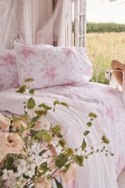 LoveShackFancy La Vie En Rose Duvet Cover & Sham Set